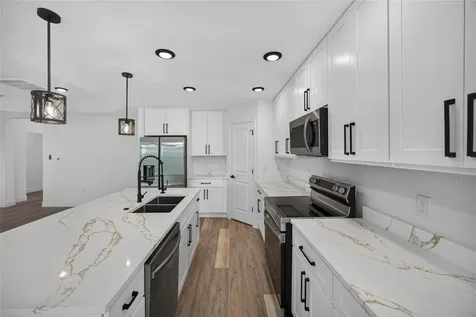 2225 Mccarthy Avenue Sanford FL 32771
