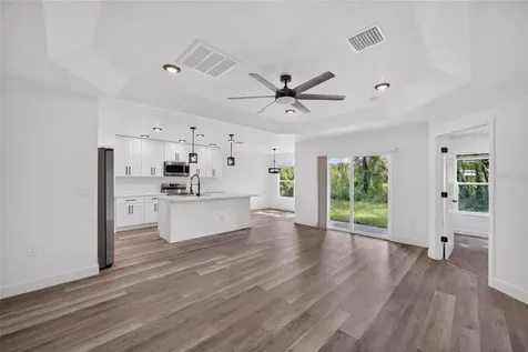 2225 Mccarthy Avenue Sanford FL 32771