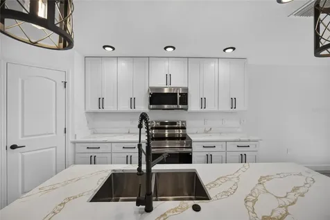 2225 Mccarthy Avenue Sanford FL 32771