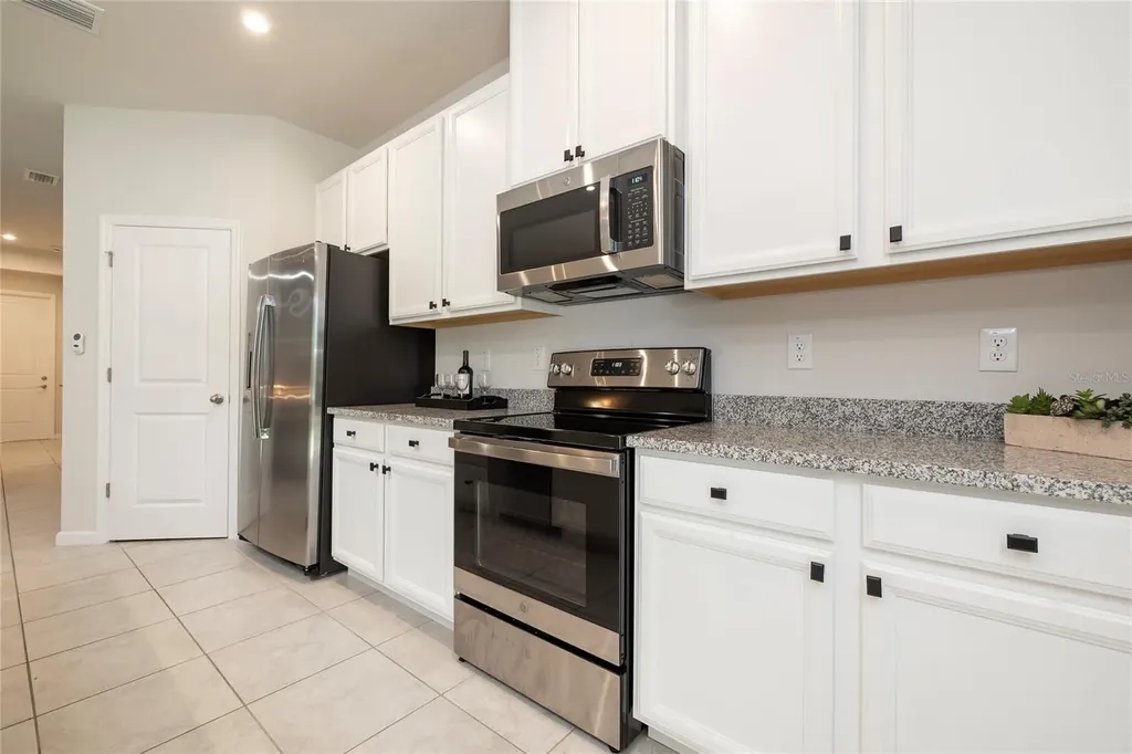 4298 Harbour Palm Drive Holiday FL 34691