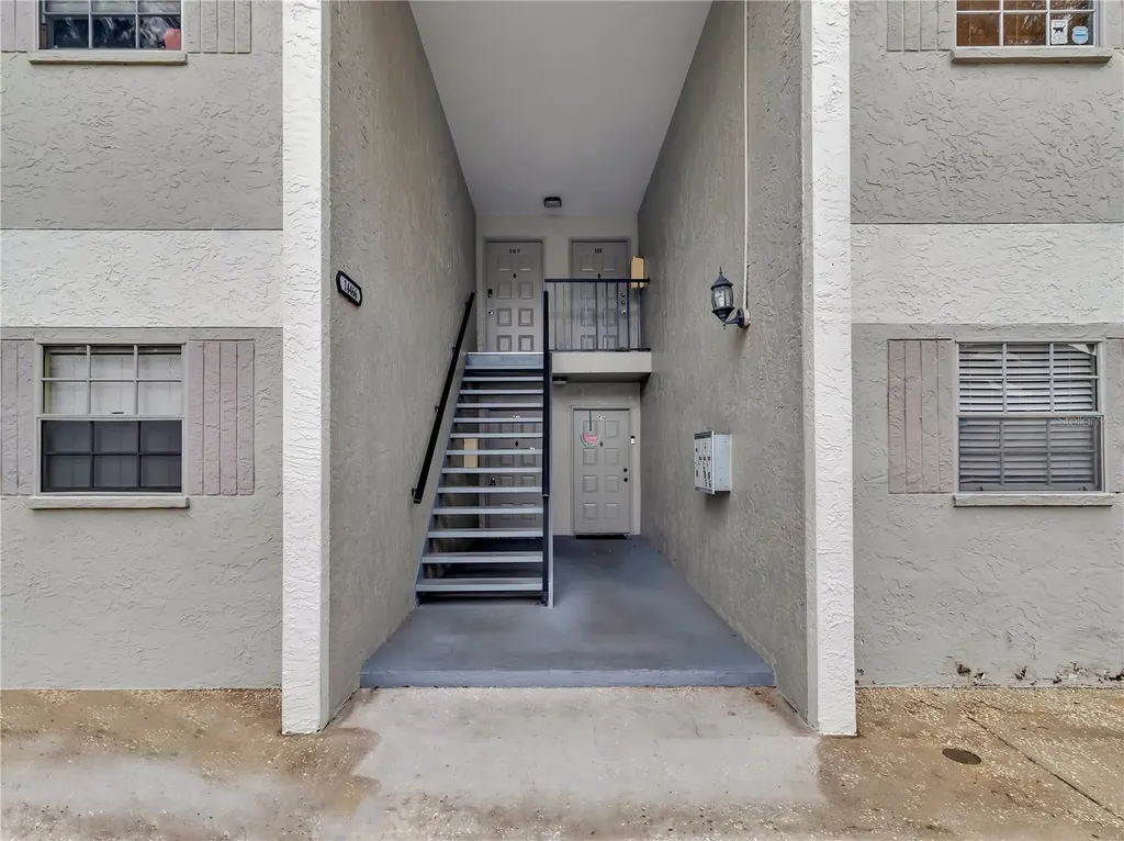 14466 Reuter Strasse Circle Tampa FL 33613