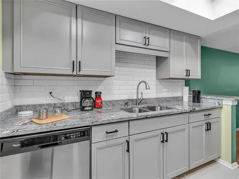 14466 Reuter Strasse Circle Tampa FL 33613