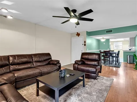 14466 Reuter Strasse Circle Tampa FL 33613
