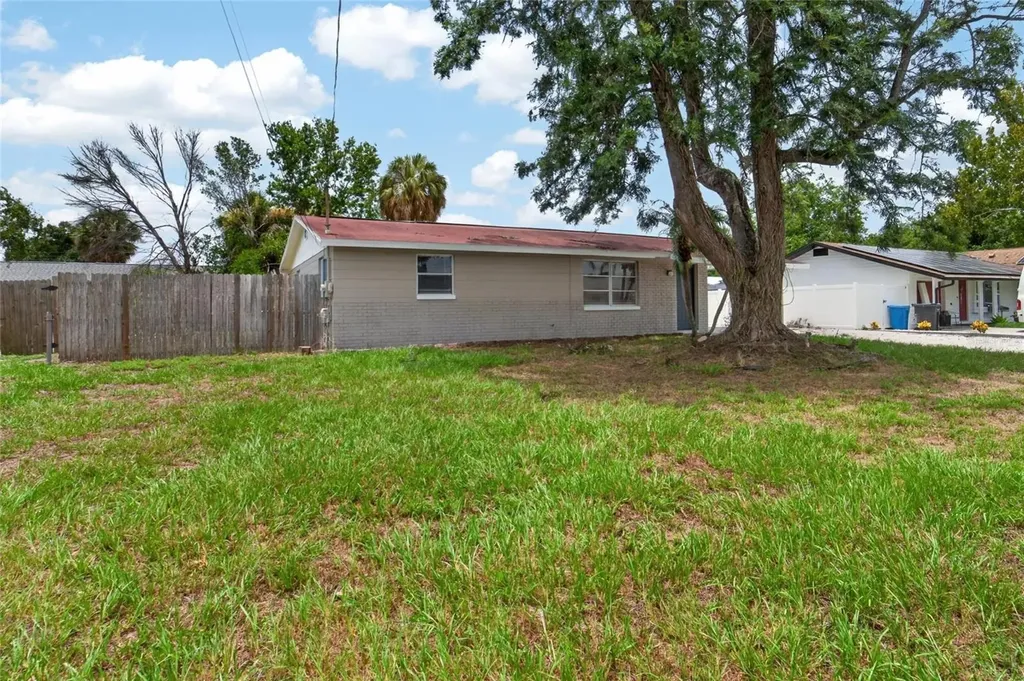 5010 Shetland Avenue Tampa FL 33615