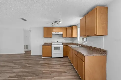 5010 Shetland Avenue Tampa FL 33615