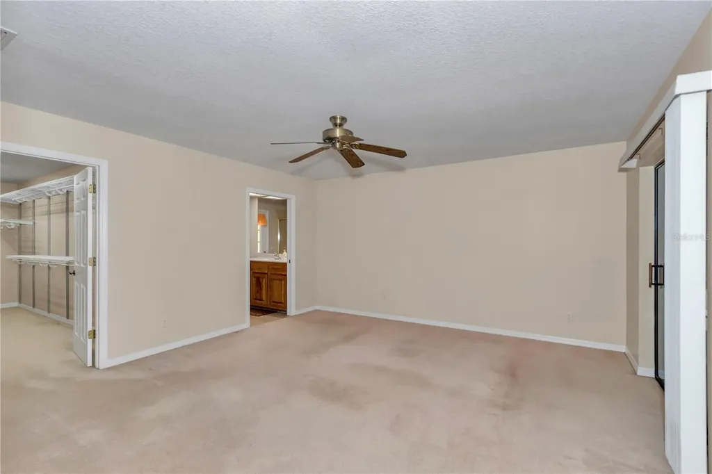 17690 SE 66 Place Morriston FL 32668