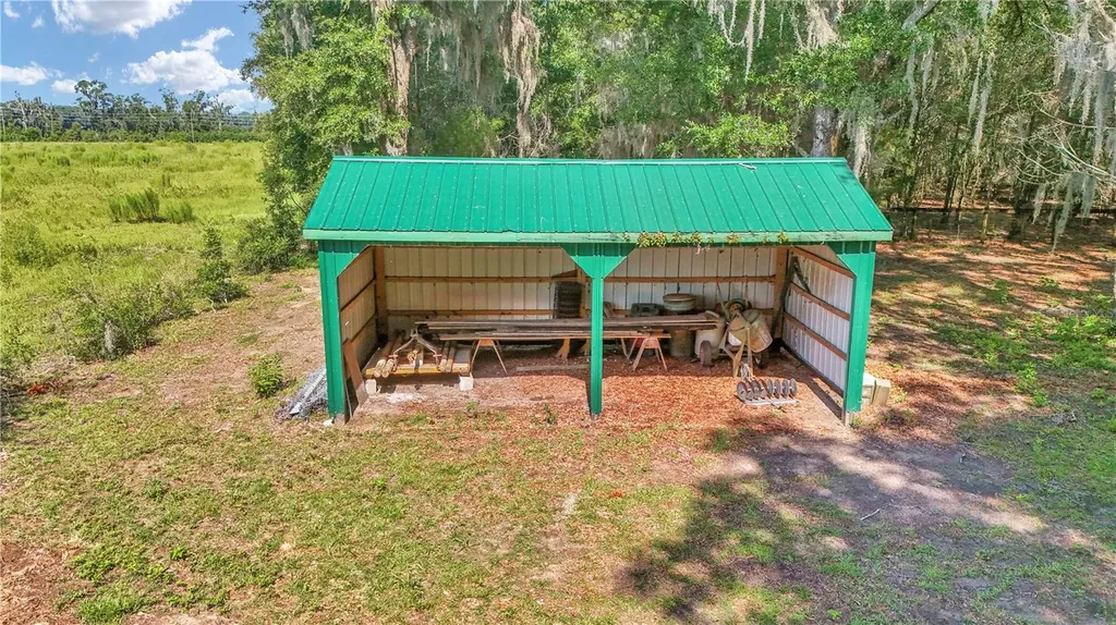 17690 SE 66 Place Morriston FL 32668