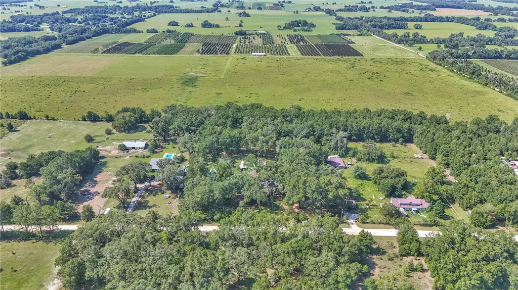 17690 SE 66 Place Morriston FL 32668