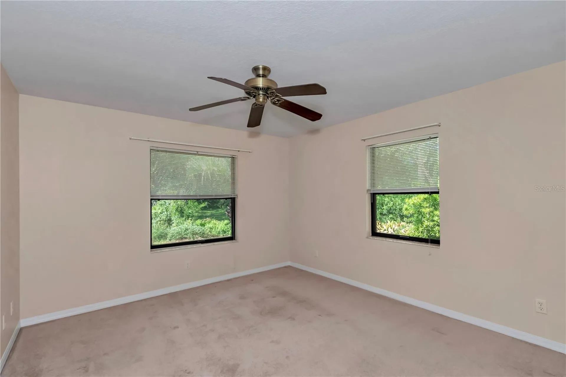 17690 SE 66 Place Morriston FL 32668