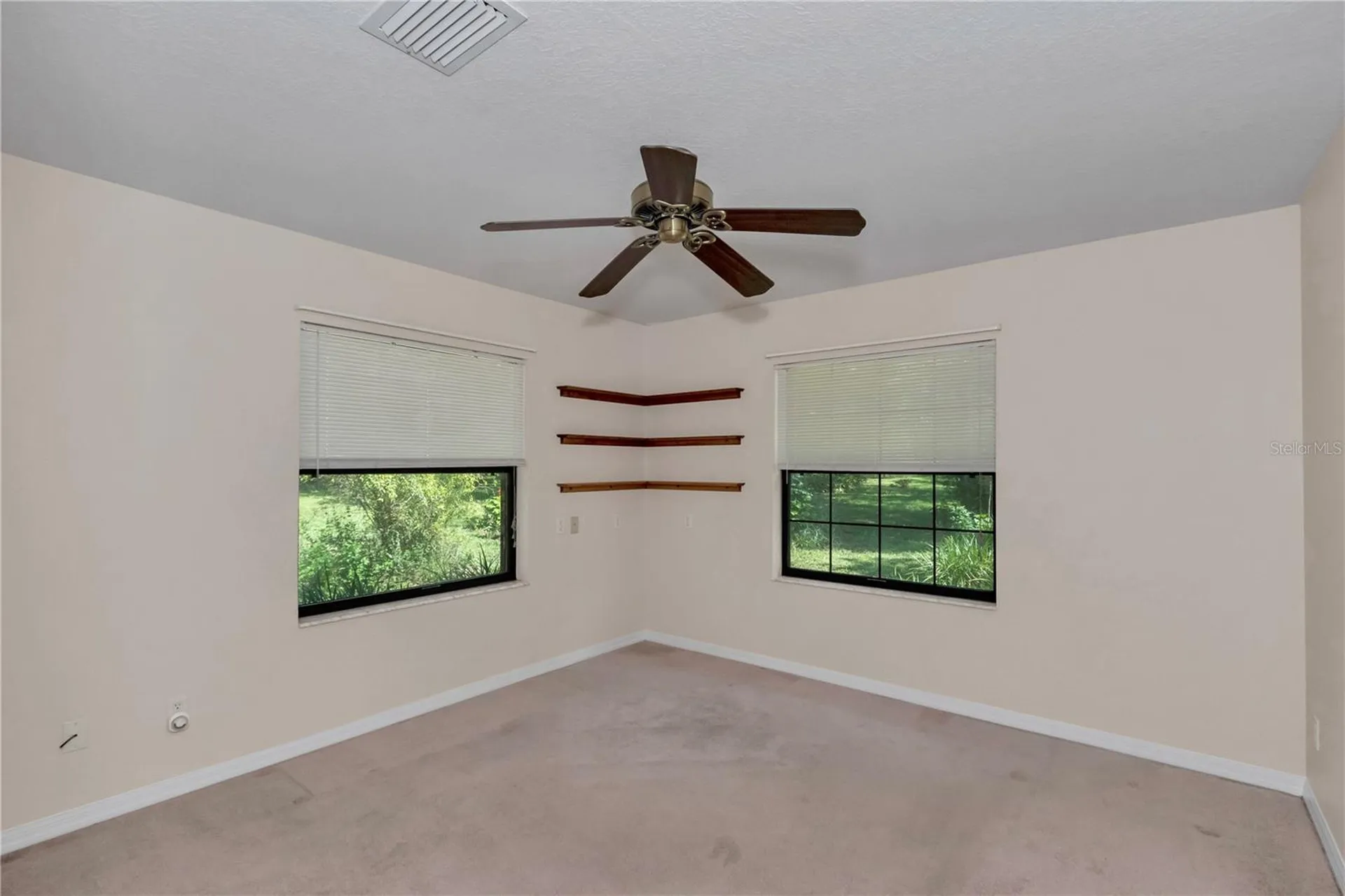 17690 SE 66 Place Morriston FL 32668