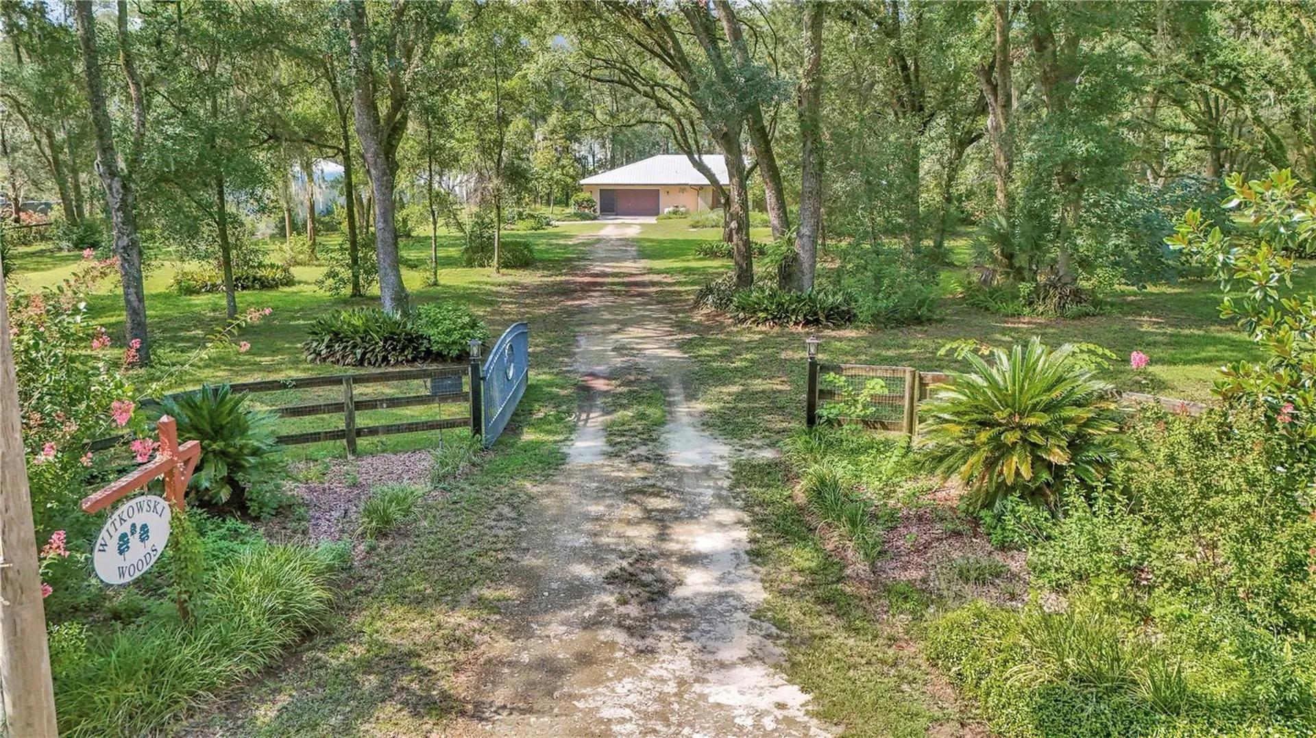17690 SE 66 Place Morriston FL 32668
