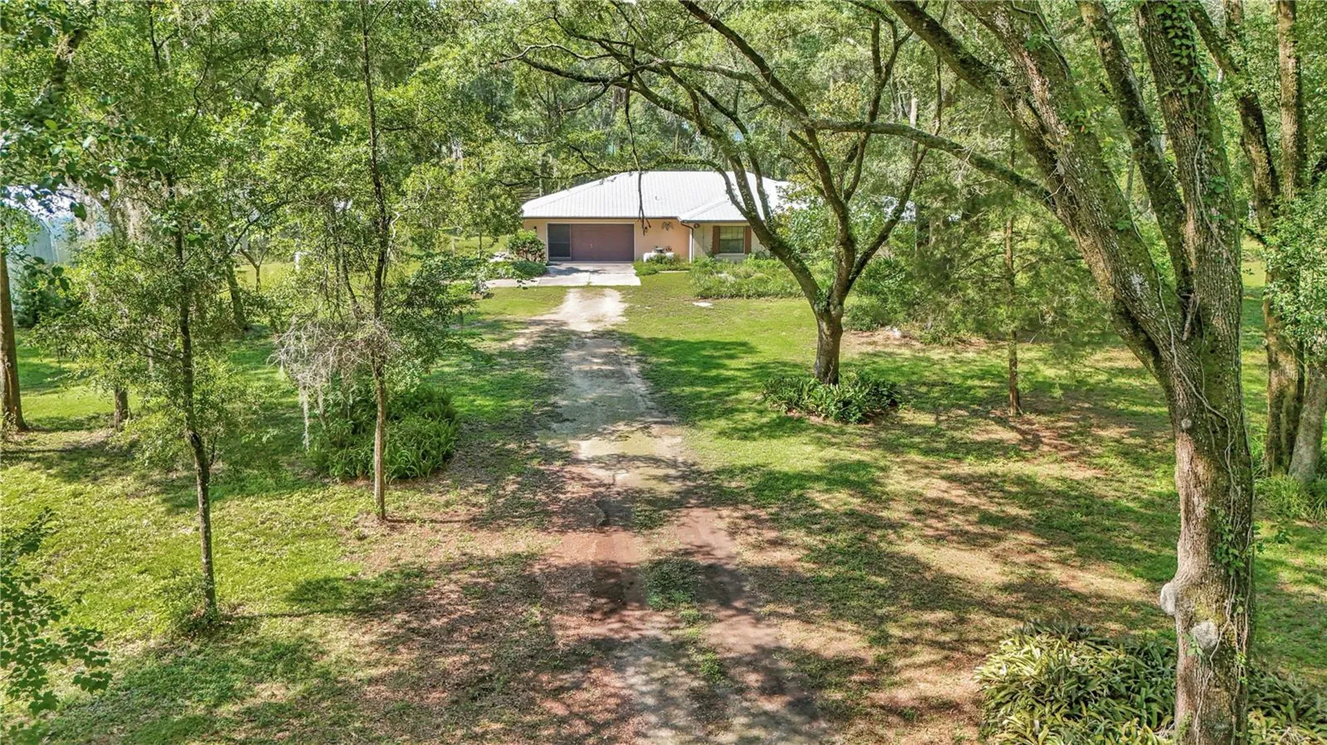 17690 SE 66 Place Morriston FL 32668
