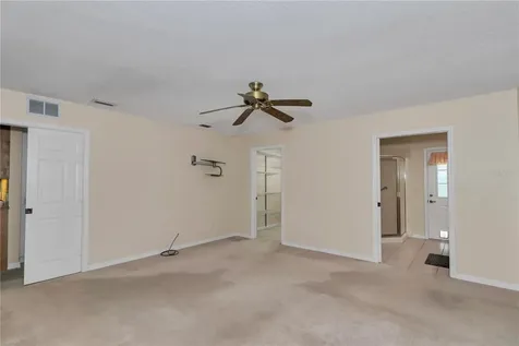 17690 SE 66 Place Morriston FL 32668