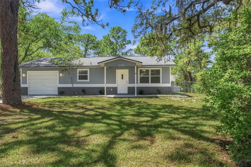 10380 Golden Avenue Weeki Wachee FL 34613