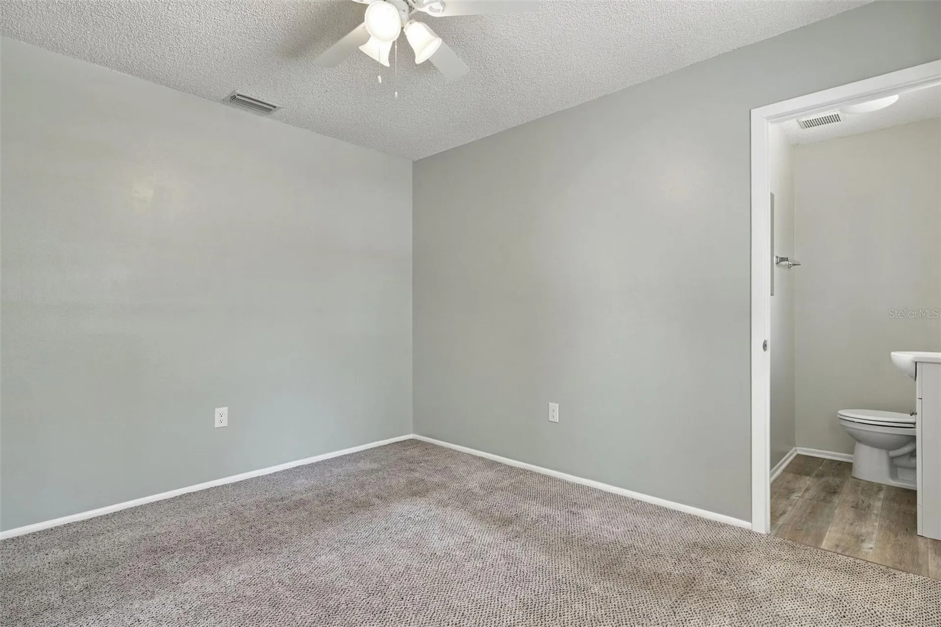 10380 Golden Avenue Weeki Wachee FL 34613