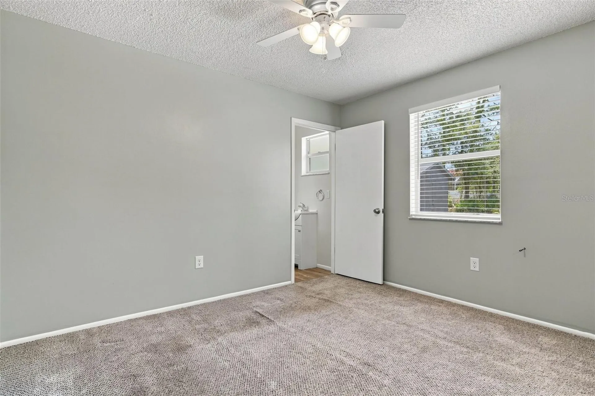 10380 Golden Avenue Weeki Wachee FL 34613