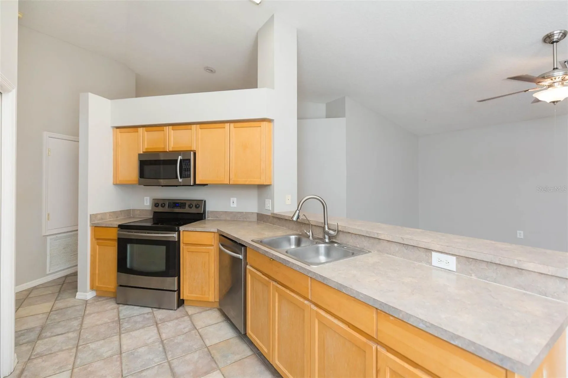 4550 Roundview Court Land O Lakes FL 34639