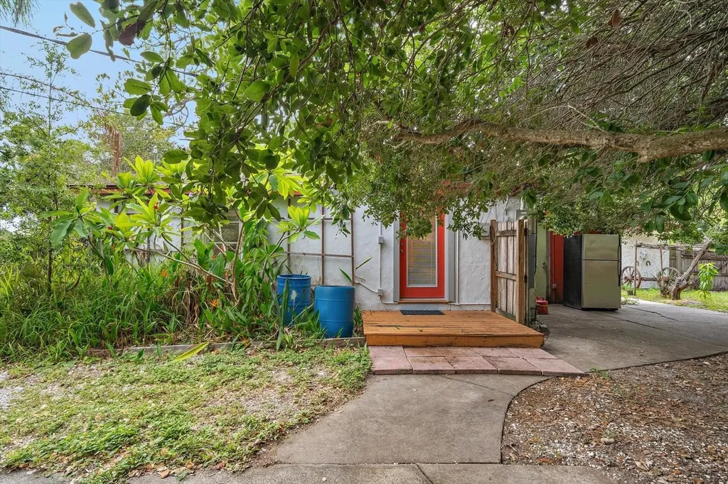 4102 Royal Palm Avenue Sarasota FL 34234