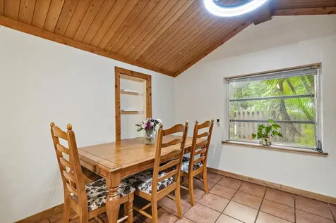4102 Royal Palm Avenue Sarasota FL 34234
