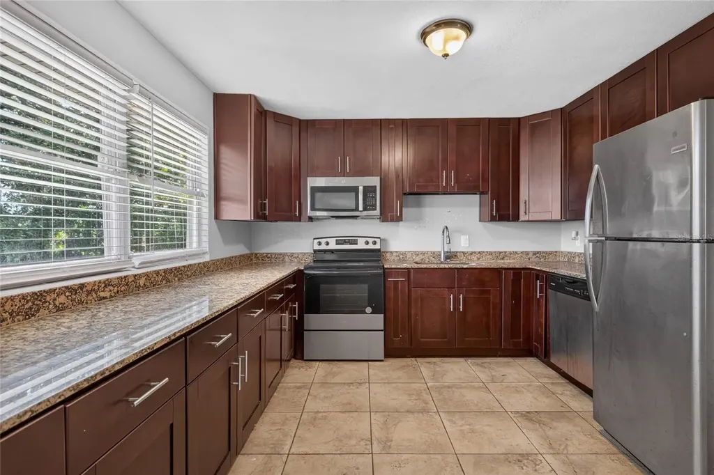 3615 W Rogers Avenue Tampa FL 33611