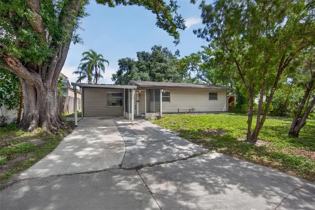 3615 W Rogers Avenue Tampa FL 33611