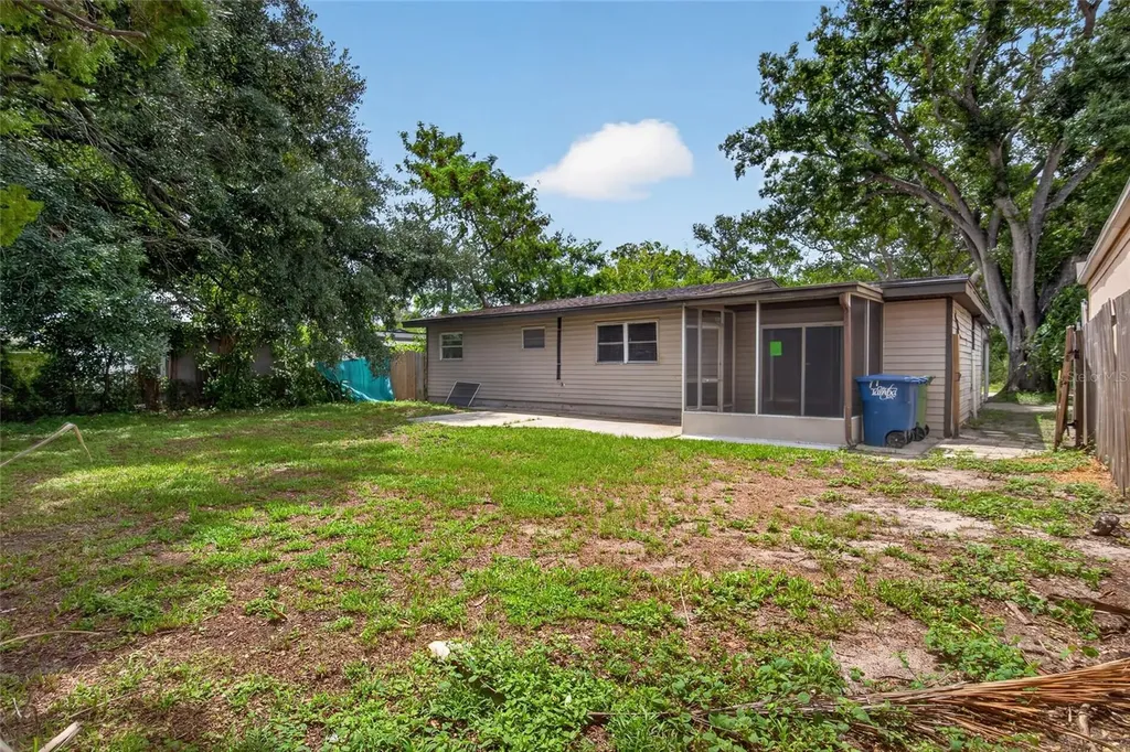 3615 W Rogers Avenue Tampa FL 33611