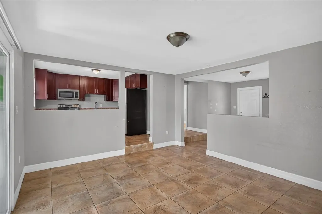 3615 W Rogers Avenue Tampa FL 33611