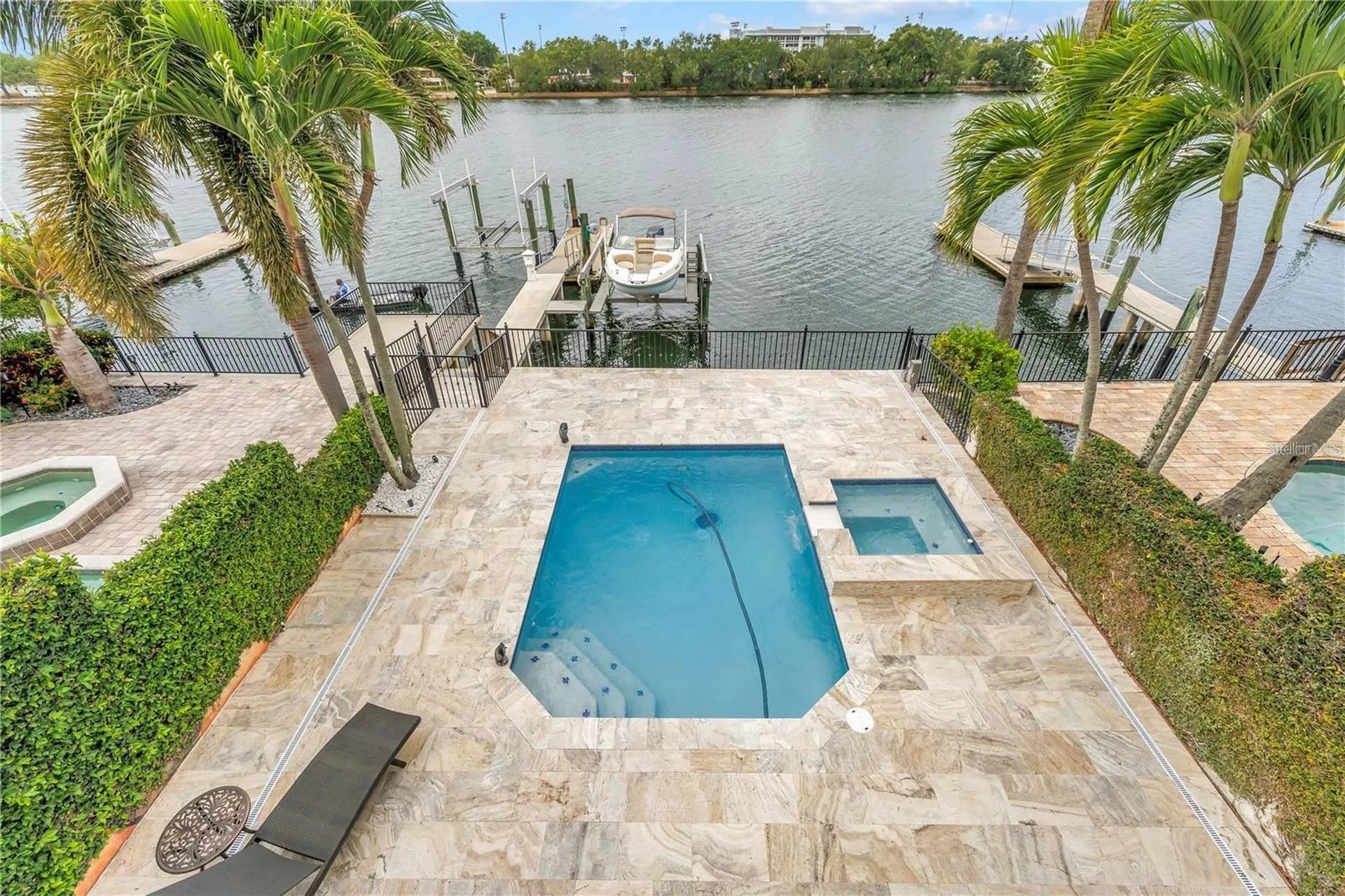 1133 Abbeys Way Tampa FL 33602