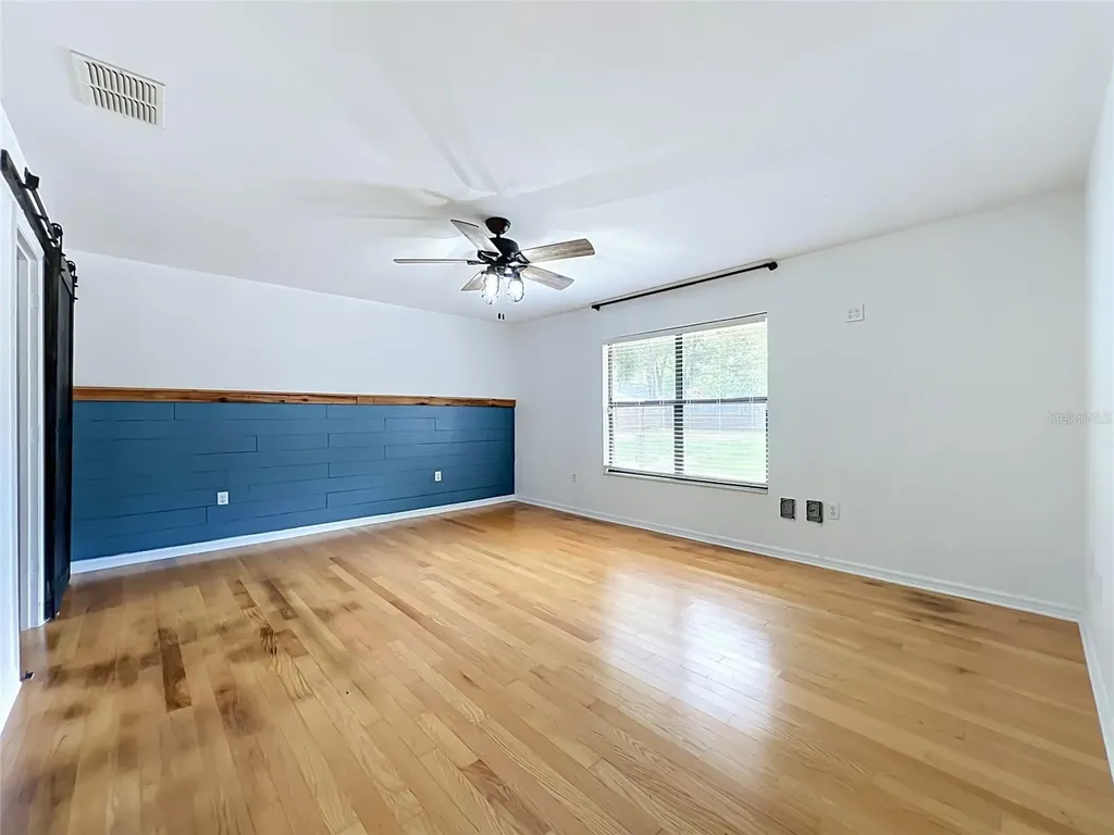 25121 Algonquin Avenue Sorrento FL 32776