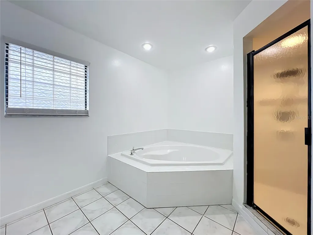 25121 Algonquin Avenue Sorrento FL 32776