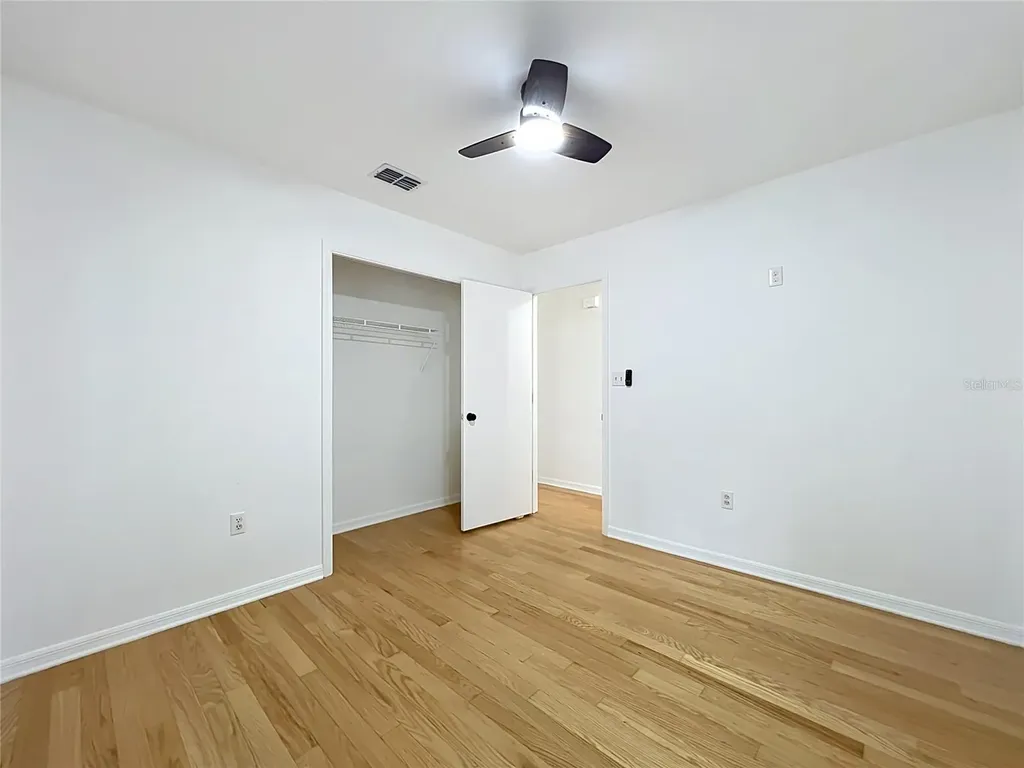 25121 Algonquin Avenue Sorrento FL 32776