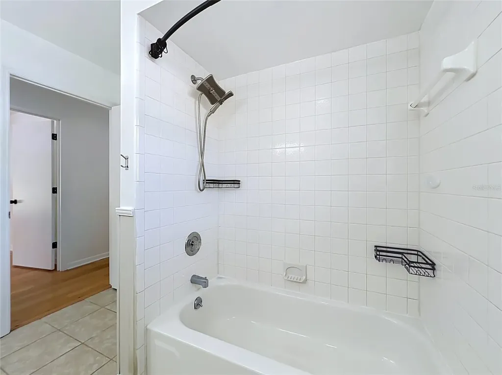 25121 Algonquin Avenue Sorrento FL 32776