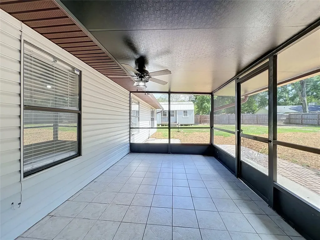 25121 Algonquin Avenue Sorrento FL 32776