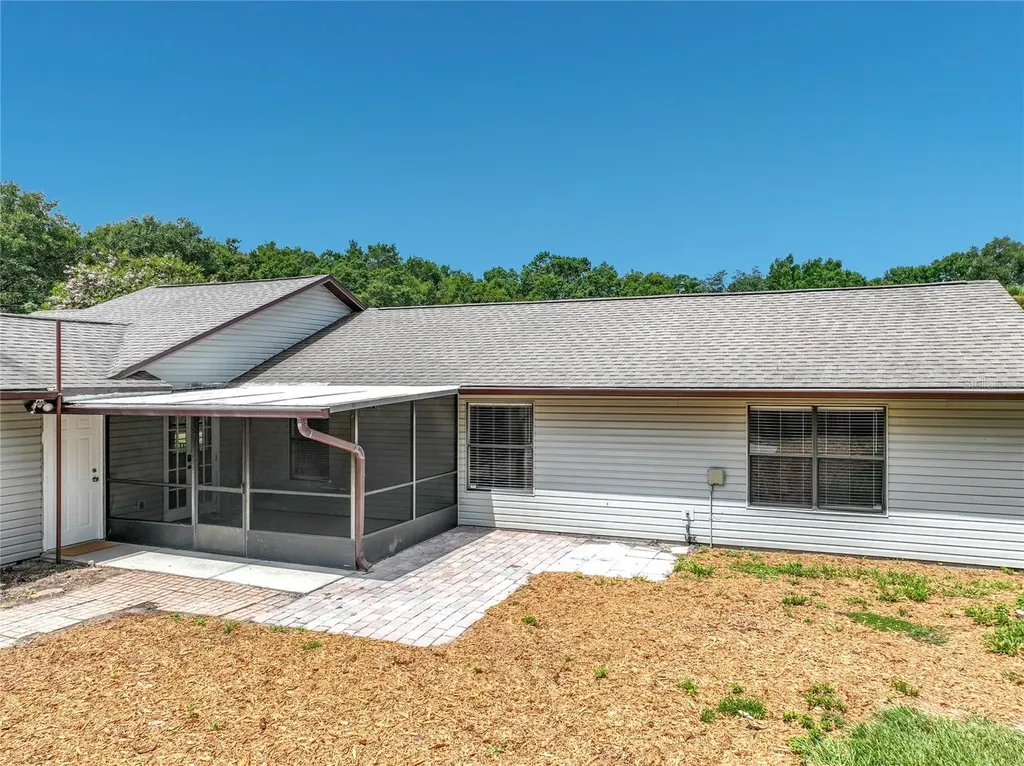 25121 Algonquin Avenue Sorrento FL 32776