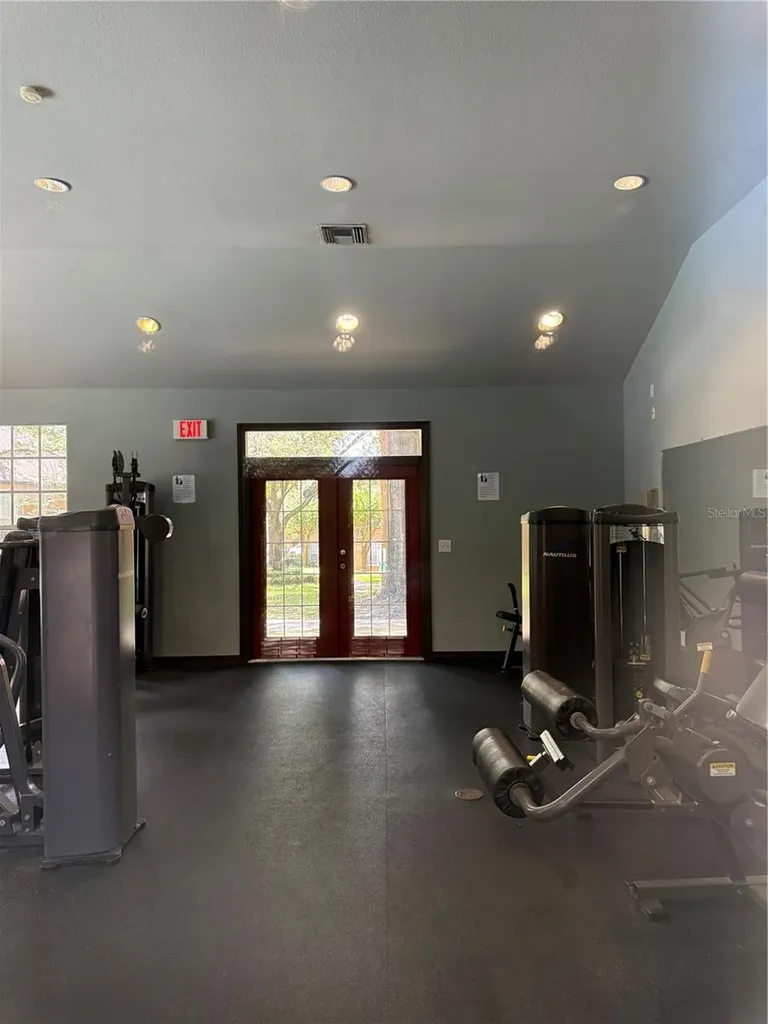6384 Raleigh Street Orlando FL 32835