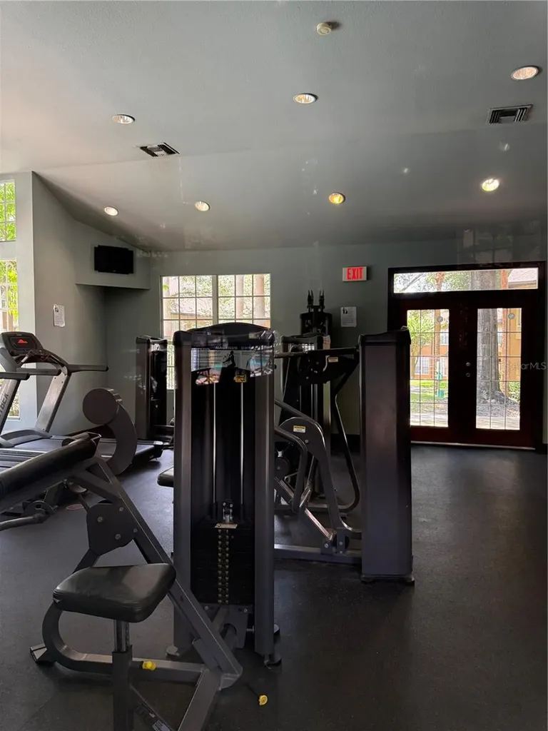 6384 Raleigh Street Orlando FL 32835