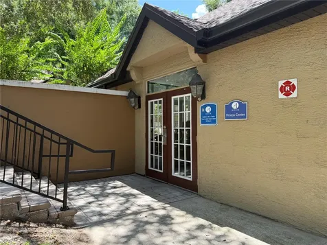 6384 Raleigh Street Orlando FL 32835