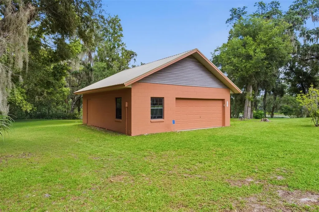 38700 Lakeview Drive Lady Lake FL 32159
