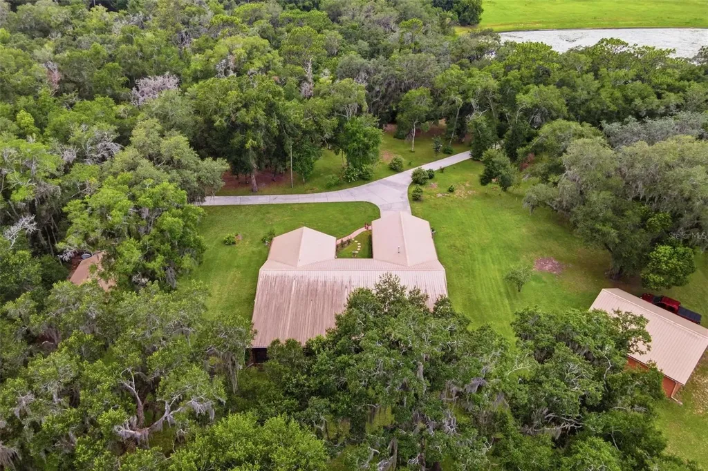 38700 Lakeview Drive Lady Lake FL 32159