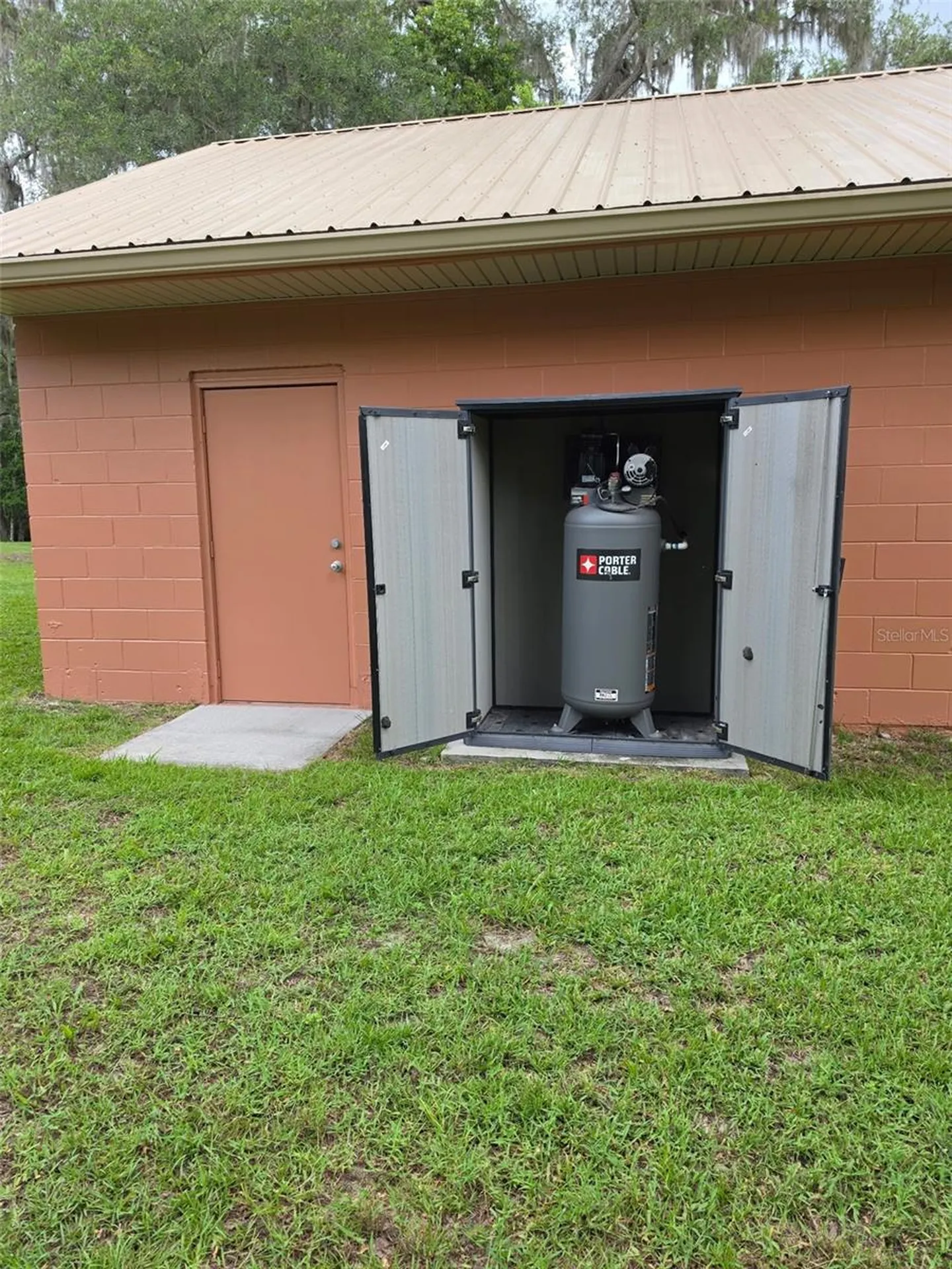 38700 Lakeview Drive Lady Lake FL 32159