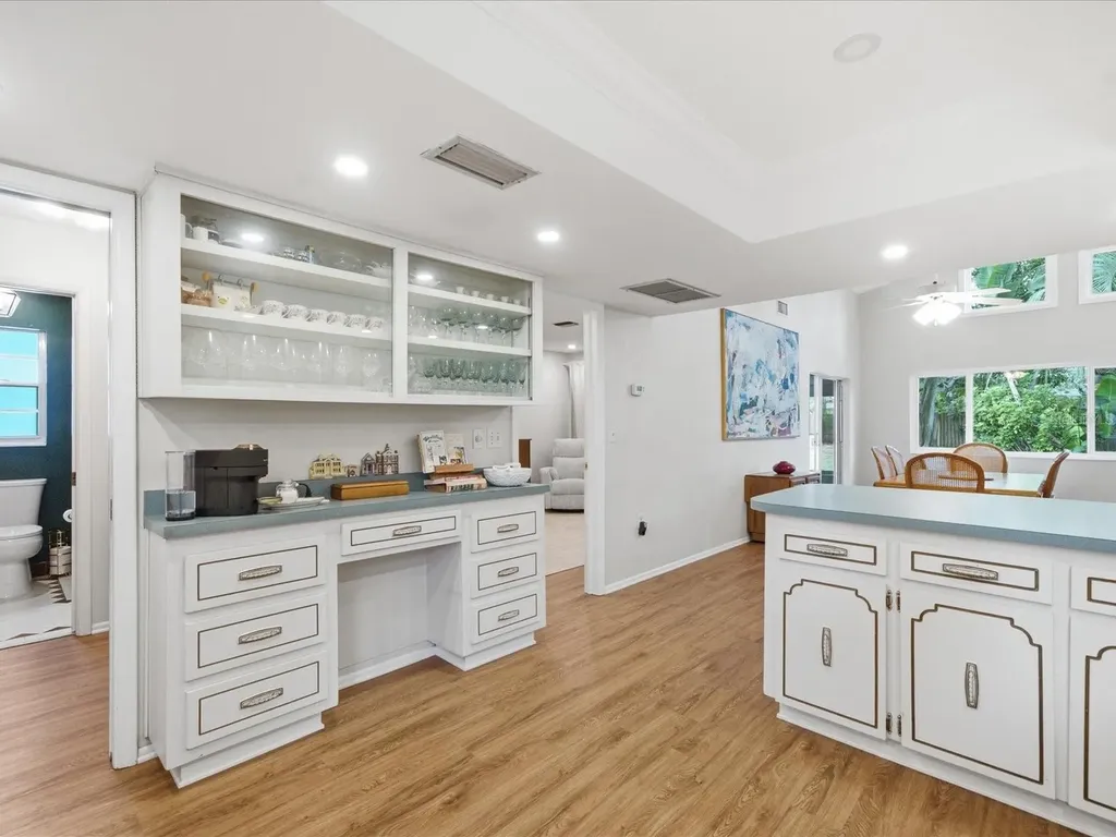 419 Wayfarer Court Tarpon Springs FL 34689