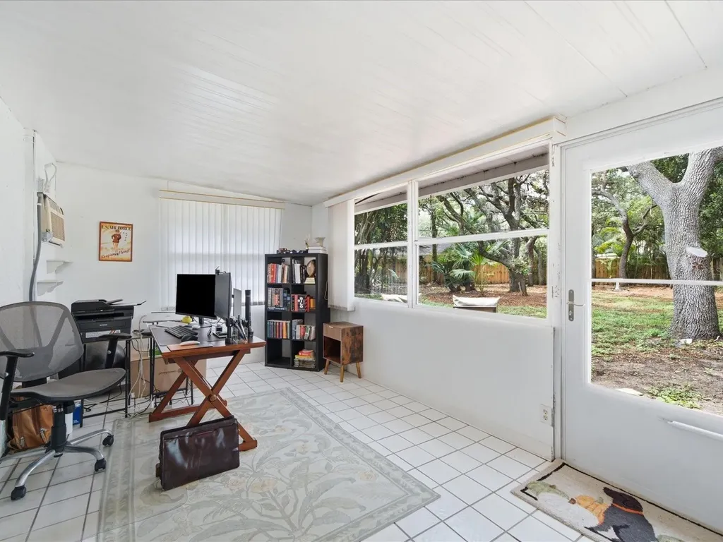 419 Wayfarer Court Tarpon Springs FL 34689