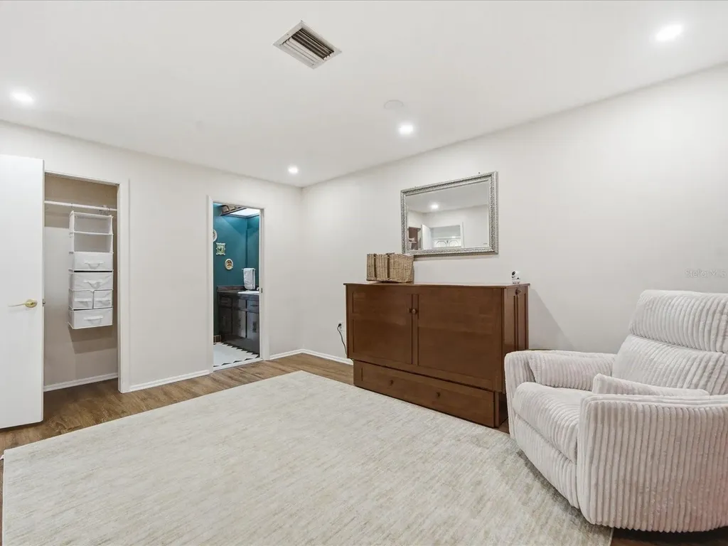 419 Wayfarer Court Tarpon Springs FL 34689