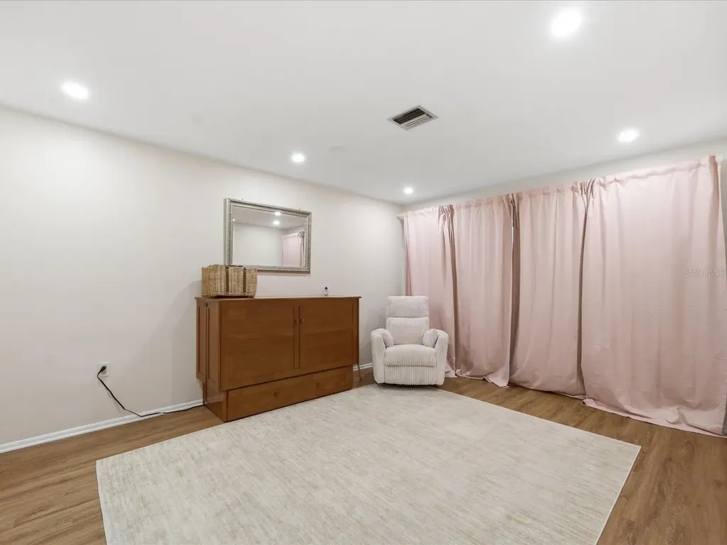 419 Wayfarer Court Tarpon Springs FL 34689