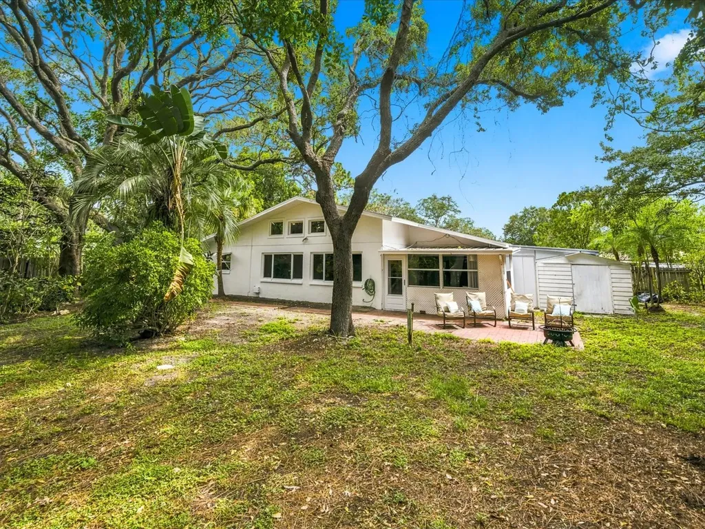 419 Wayfarer Court Tarpon Springs FL 34689
