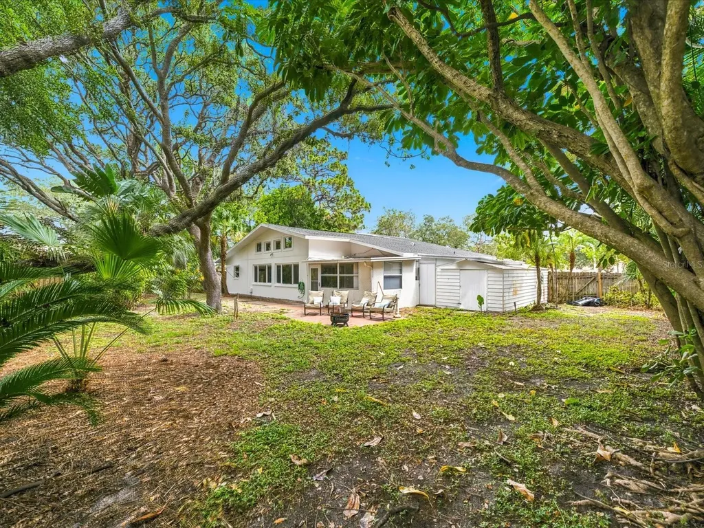 419 Wayfarer Court Tarpon Springs FL 34689