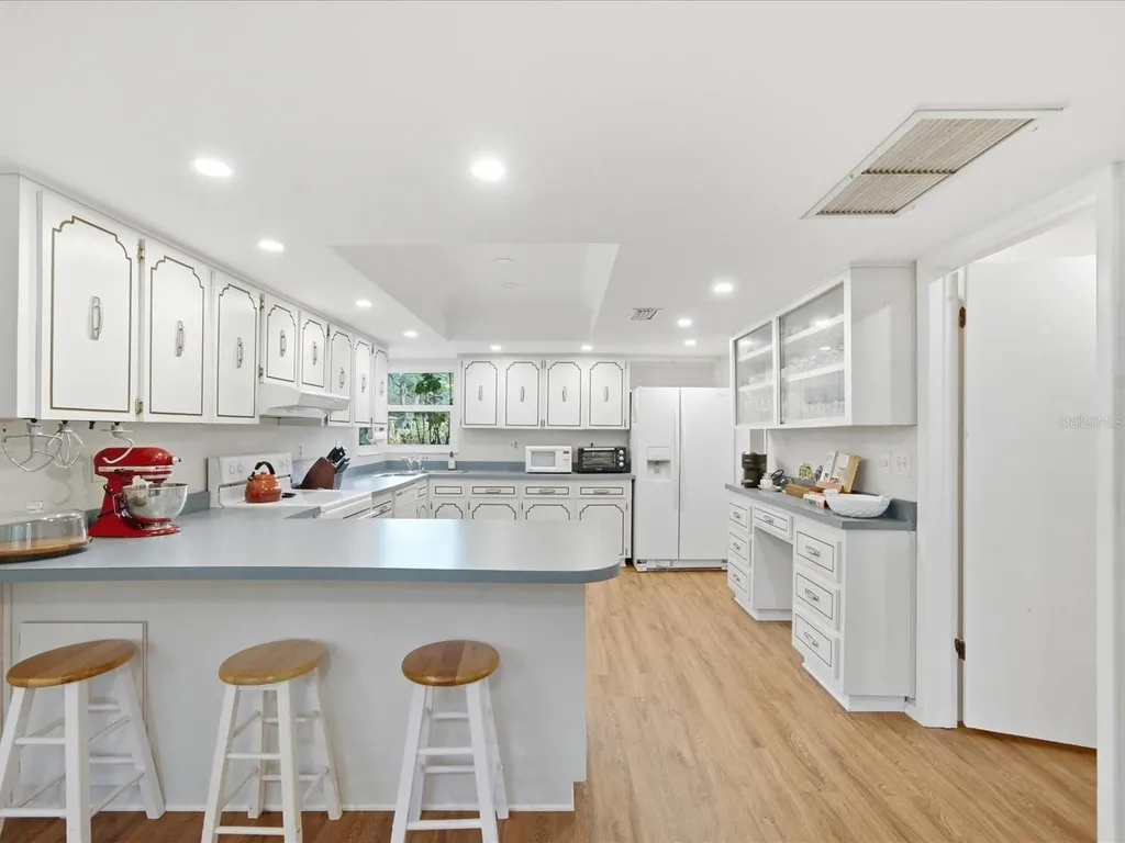 419 Wayfarer Court Tarpon Springs FL 34689