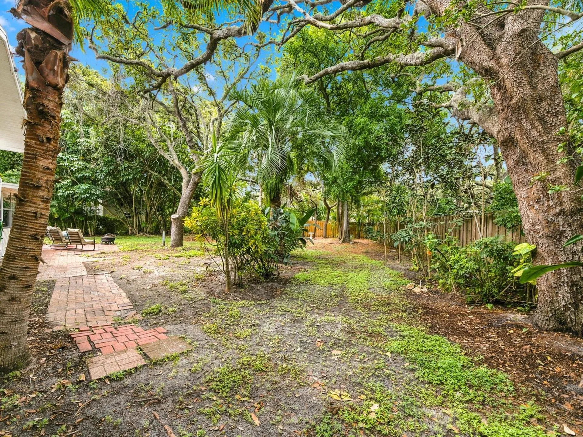 419 Wayfarer Court Tarpon Springs FL 34689