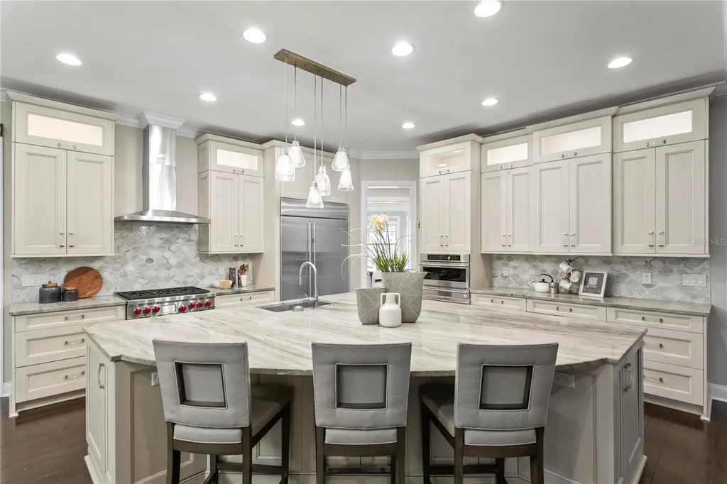 5016 W Evelyn Drive Tampa FL 33609