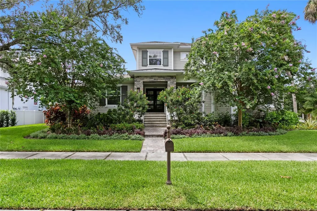 5016 W Evelyn Drive Tampa FL 33609
